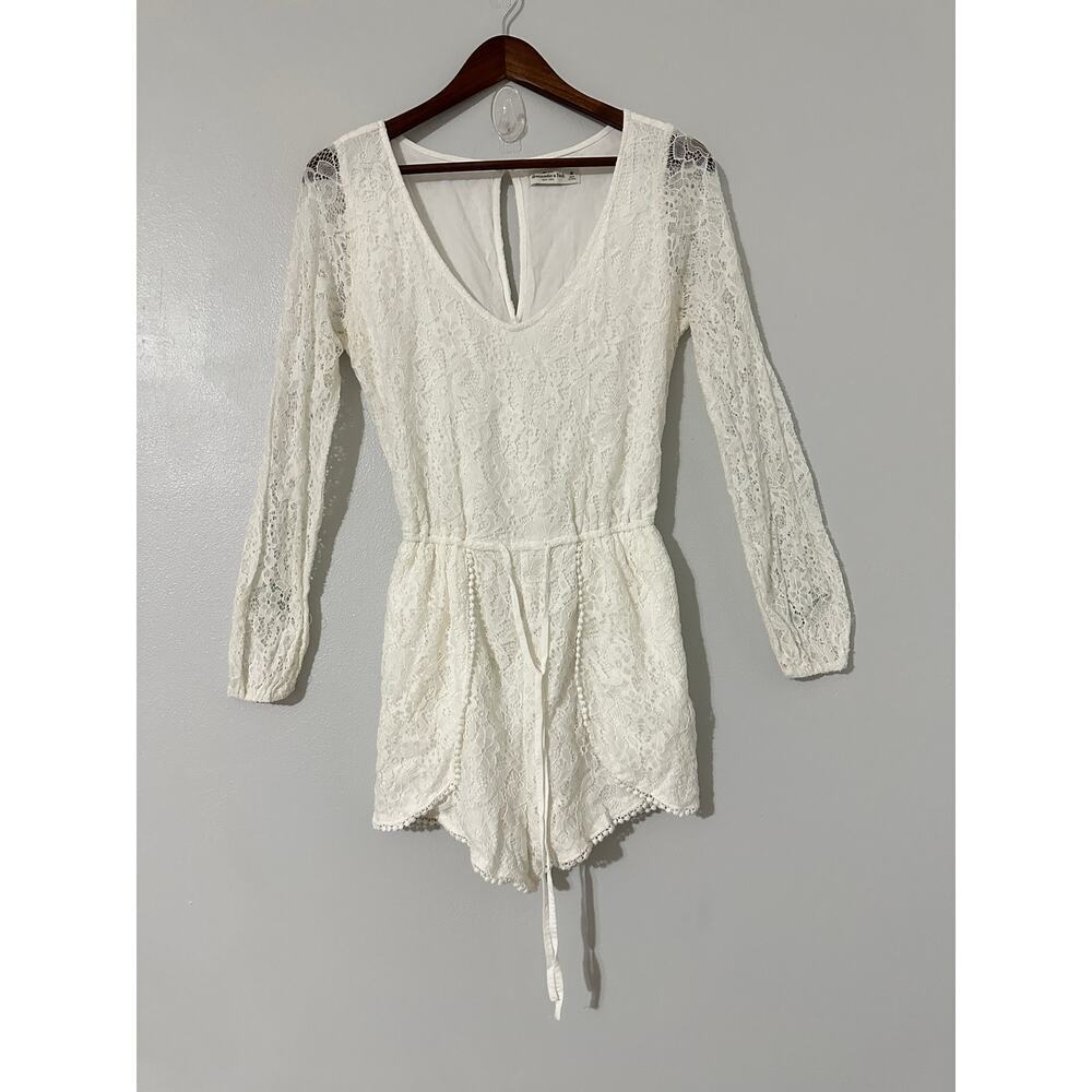 Abercrombie & Fitch Lace Long Sleeve Romper sz Medium